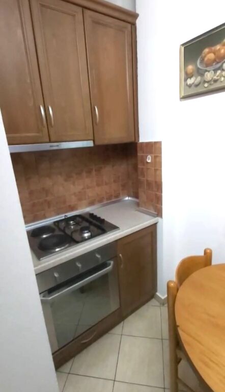 For rent 1+1 in Ali Dem, near Big Market, with a value of 400 Euro