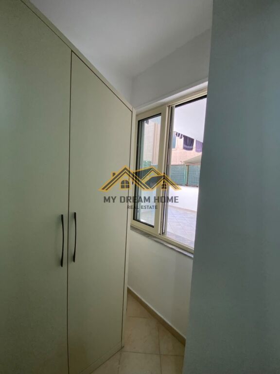 SHITET APARTAMENT 1+1+VERAND URA DAJLANIT PLAZH DURRES!