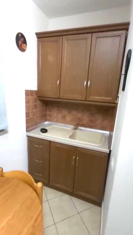 For rent 1+1 in Ali Dem, near Big Market, with a value of 400 Euro