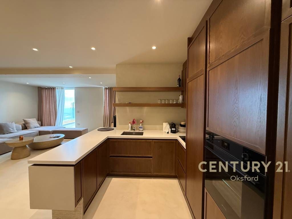 Japim me qira apartament modern+post parkimi pranë portit,Durrës!