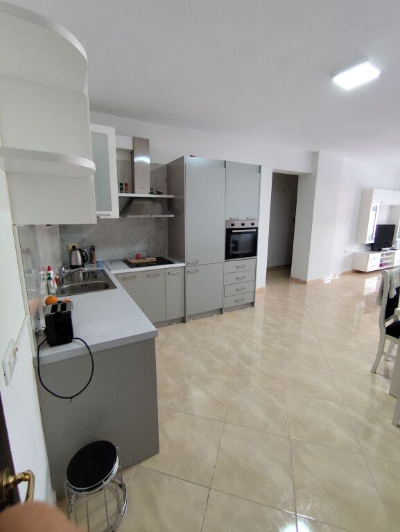 Apartment 2+1+1 SARANDA SALE shitet. 