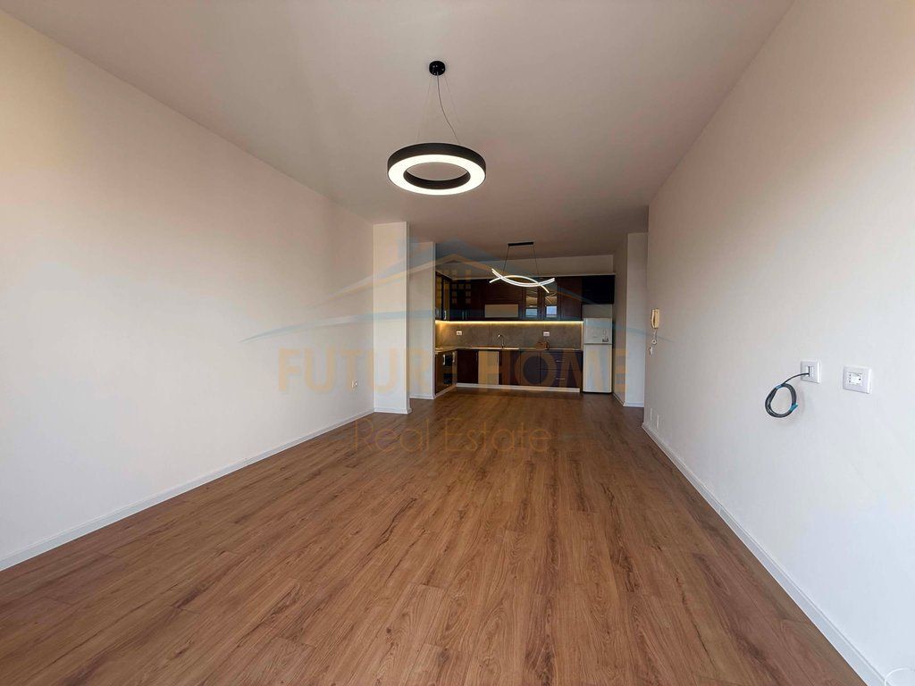 Apartament ne shitje 2+1+2, Unaza e Re