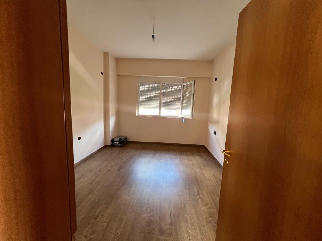 Shitet apartament 2+1+2 , Mbikalimi Komunes