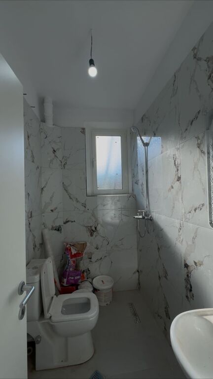 🏡 Shitet Apartament 2+1 në Lagjen Nr. 7, Durrës – I Investuar Totalisht!