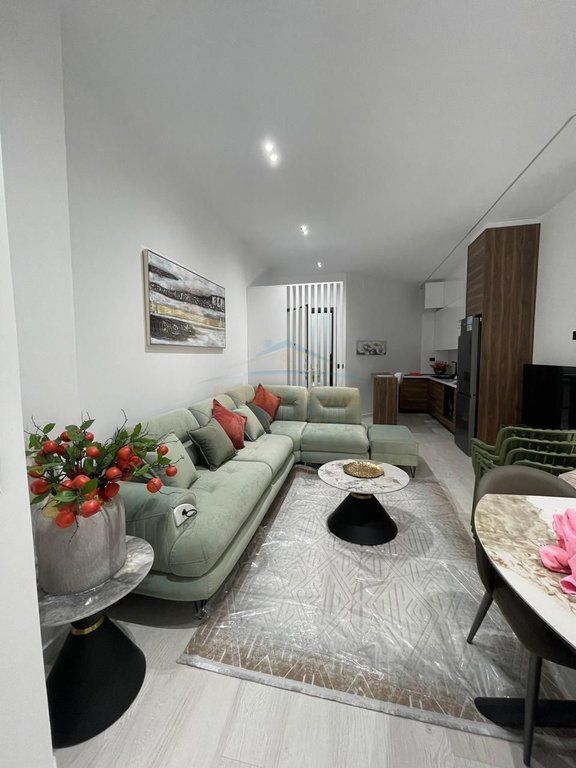 Apartament 1+1 ,Rruga ''Murrat Terbaci'' ,Vlorë.
