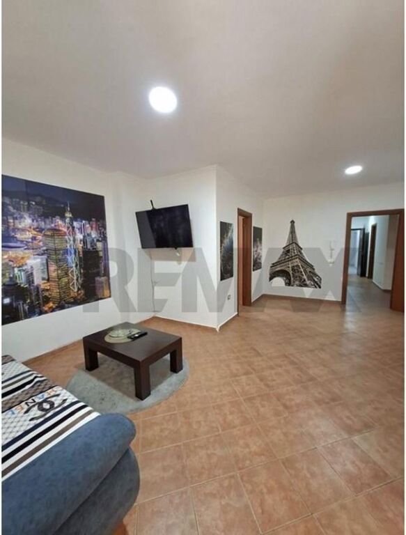 Shitet Apartament 3+1+2 në Yzberisht