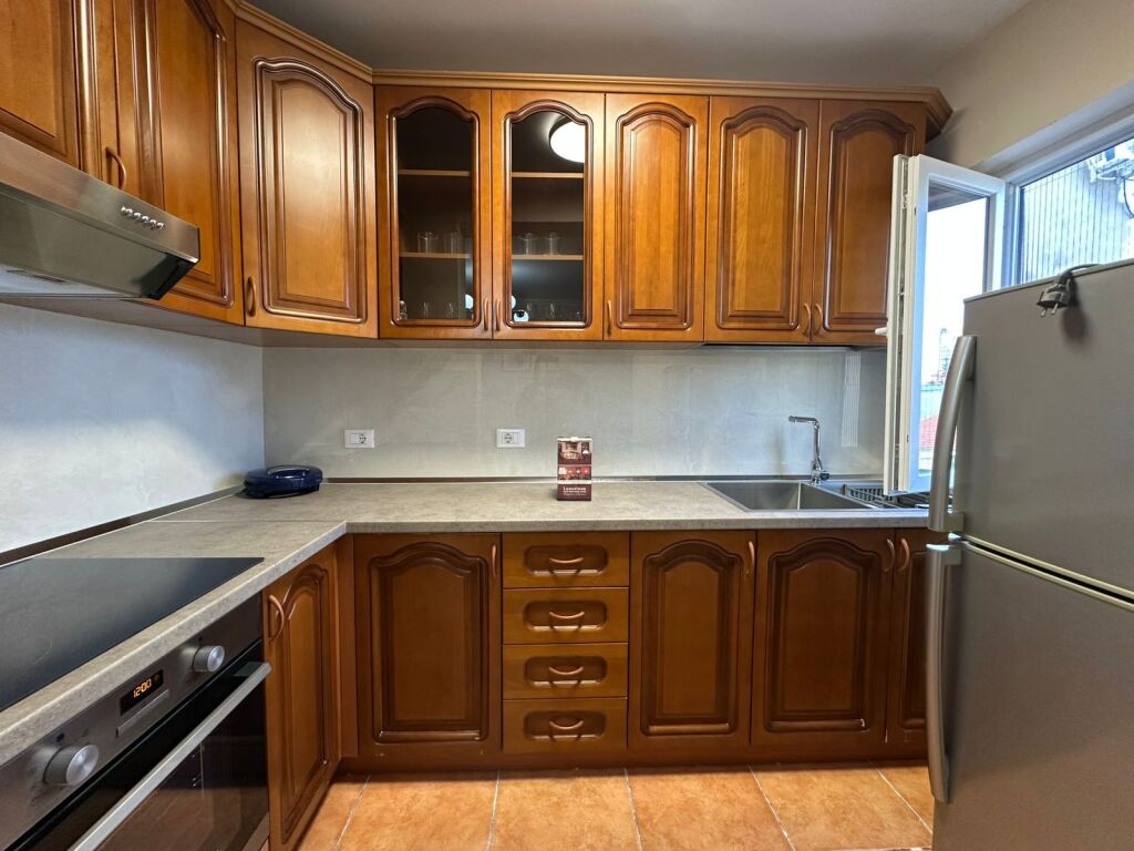 Apartament 2+1   me qira te Rruga e Elbasanit