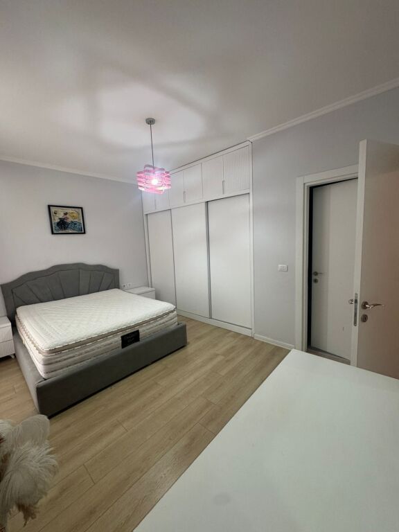 2+1,me parkim te hotel merkuri dogana,650 mije leke