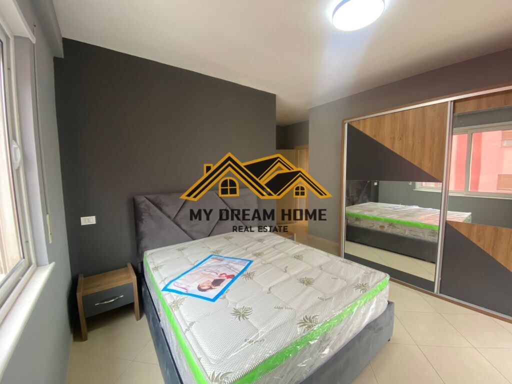 SHITET APARTAMENT 2+1+2 TEK ISH RAJONIT TE POLICISE !!!