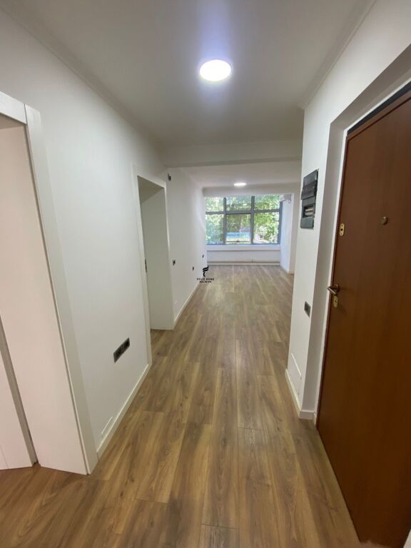 UFFICIO IN AFFITTO 80 M2 VIA KAVAJES 800 EURO FH-76550