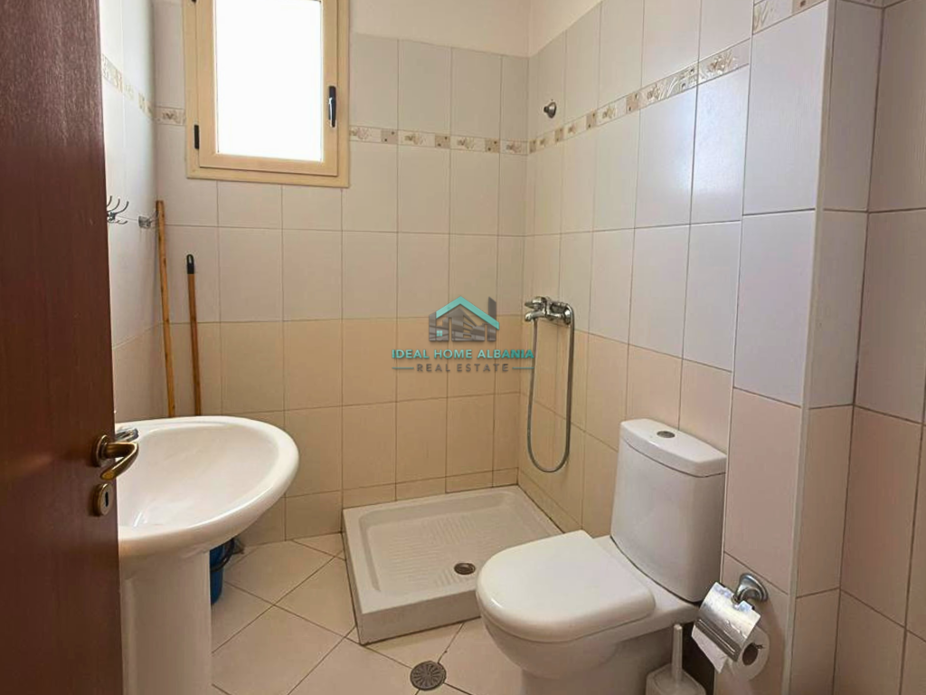 Shitet Apartament 1+1 – Lungomare, Vlorë