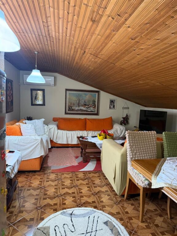 Shitet apartament 2+1 me dy veranda, prane fushes Ali Demi