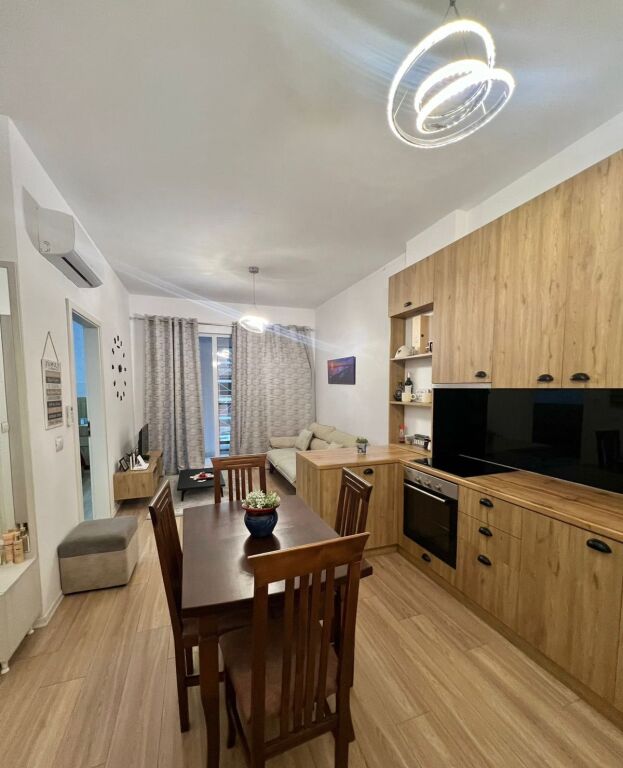 Qera | Apartament 1 + 1 | Stacioni i Trenit | 450 €/muaj
