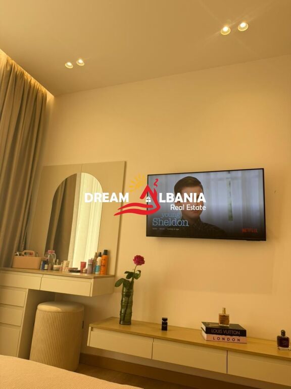 Shitet Vilë me Pishinë në Paskuqan – Tirane (4151224)