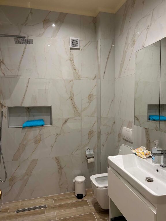 Modern 2+1+2 Apartment with Mountain View in Orikum – Fully Renovated (2024)