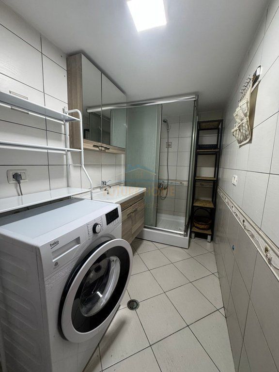 Qera, Apartament 2+1+2, Ish stacioni i fundit i Tiranes se Re.