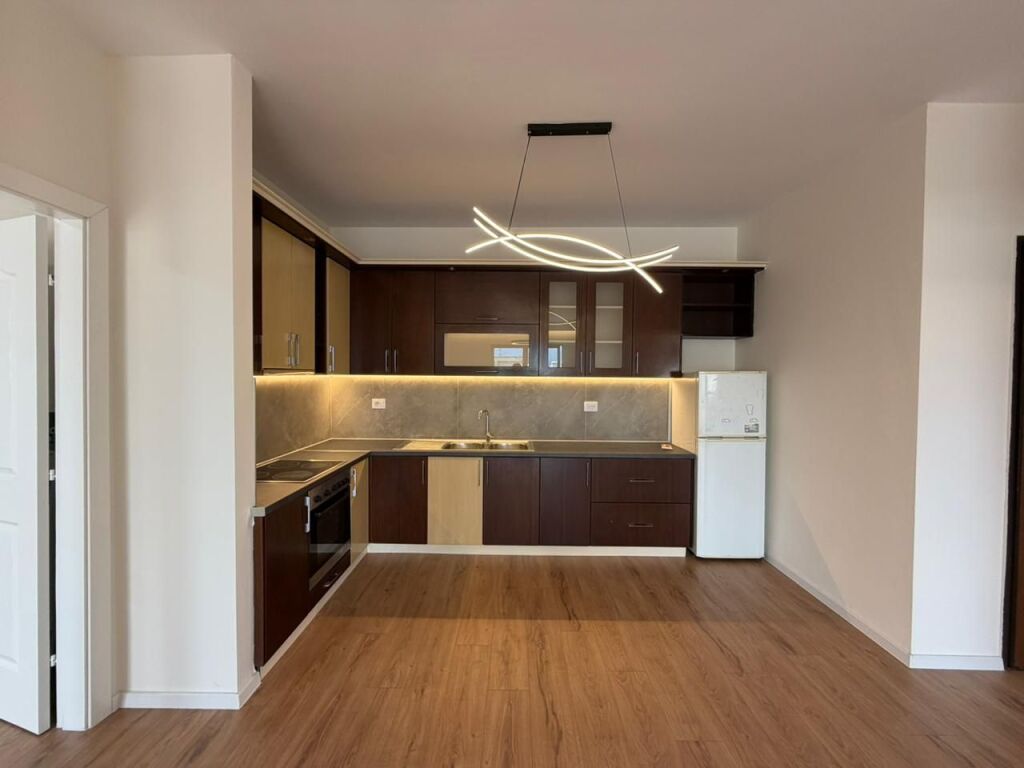 Apartament 2+1 per shitje tek 2 Palmat ne Astir.