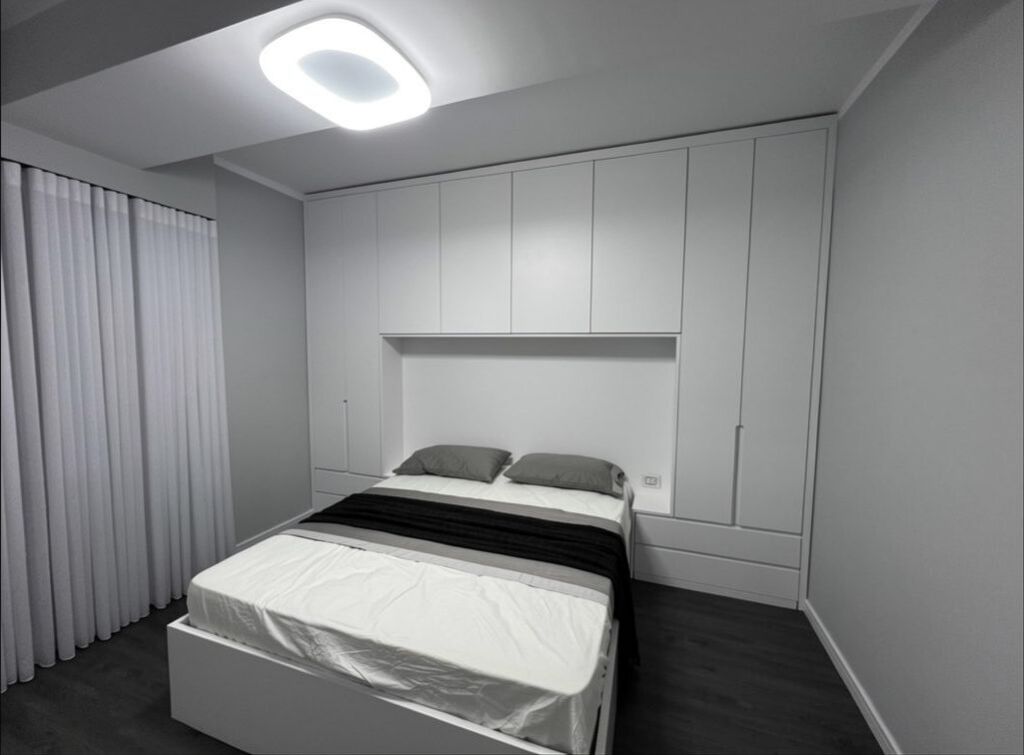 Rent | Apartament 2 + 1 | Stacioni i Trenit | 800 €/month