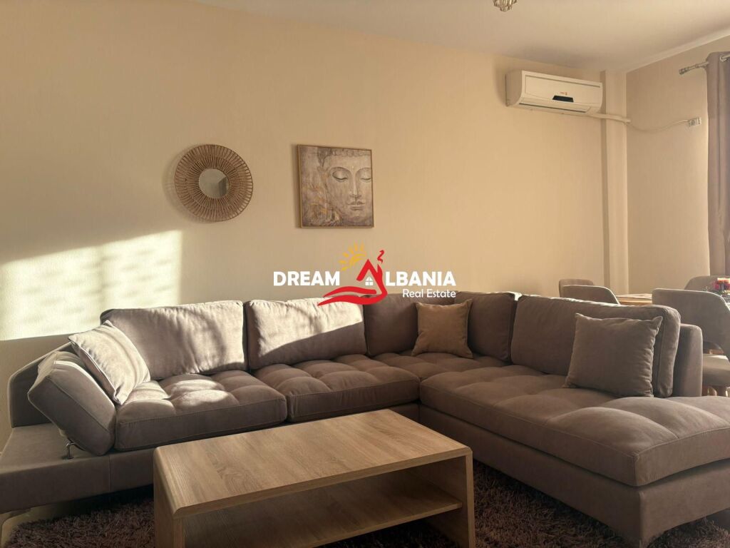 Jepet me qera Apartament 2+1 Rruga e Elbasanit prane pallatit te Brigadave (ID 42215567)