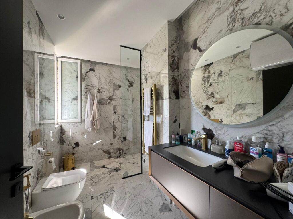 For sale, Apartment 3+1+2, Botanical Garden, Tirana. Empire69743