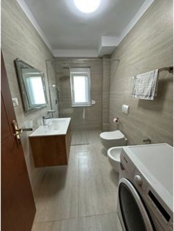 Apartament 2+1 per qira tek Rruga e Elbasanit!