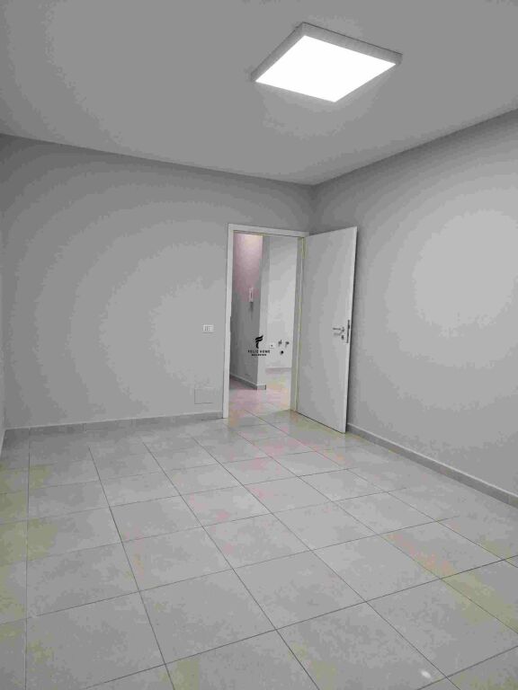 ZYRE ME QERA 55M2 21 DHJETORI 40.000 LEKE FH-76623