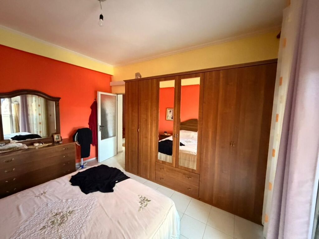 Shitet Apartament 2+1 + 2 Ballkone | Mbrapa Kryqit të Kuq, Durrës