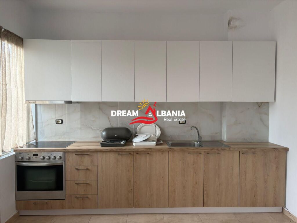 Jepet me qera Apartament 2+1 Rruga e Elbasanit prane pallatit te Brigadave (ID 42215567)