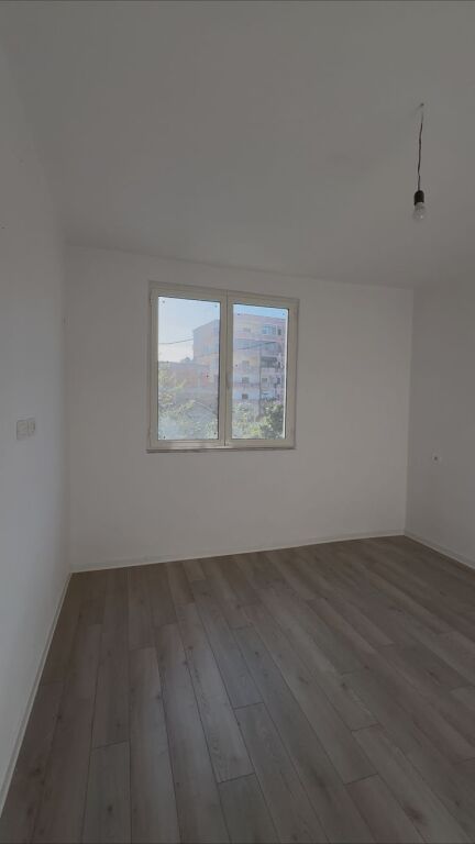 🏡 Shitet Apartament 2+1 në Lagjen Nr. 7, Durrës – I Investuar Totalisht!