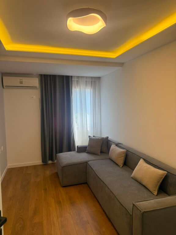 Shiten 3 apartamente 1+1,Mozaiku i Tiranës