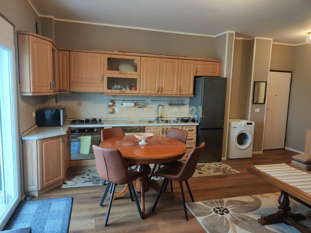 JEPET ME QERA SUPER APARTAMENT NE PLAZH DURRES ME PAMJE DETI!