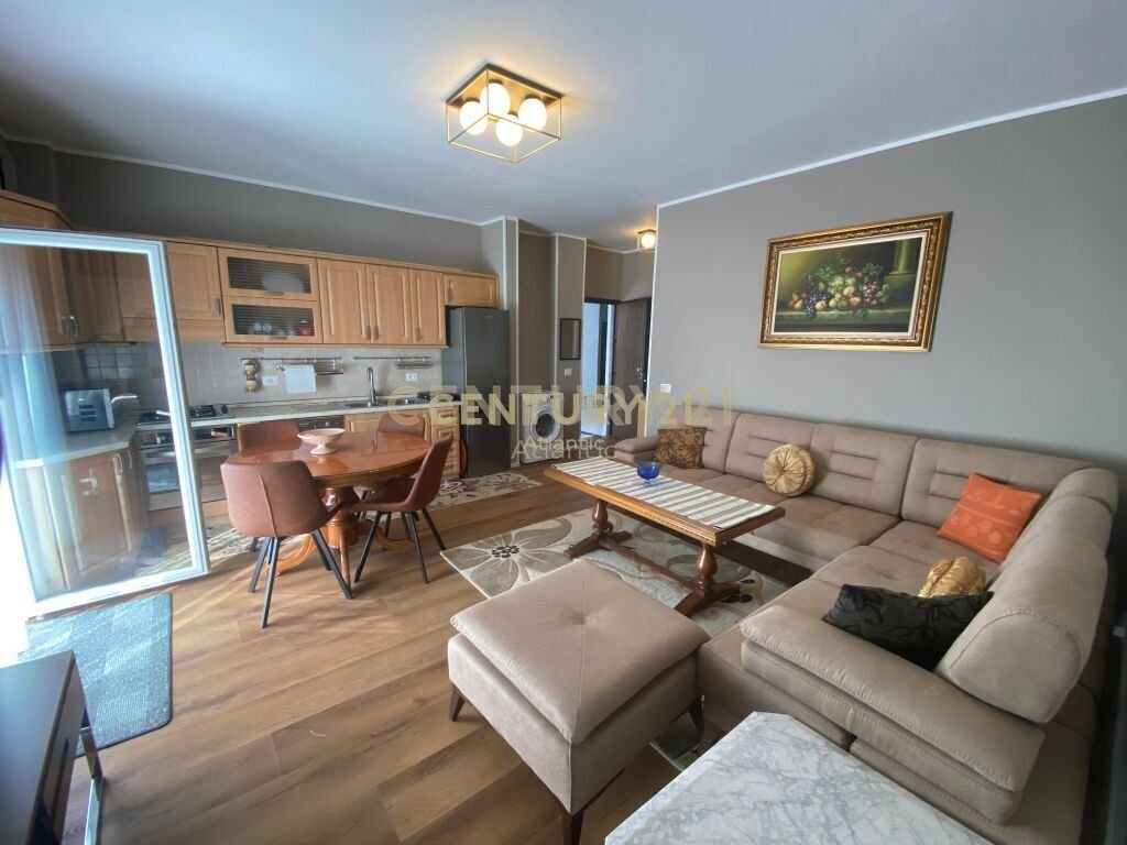 JEPET ME QERA SUPER APARTAMENT NE PLAZH DURRES ME PAMJE DETI!