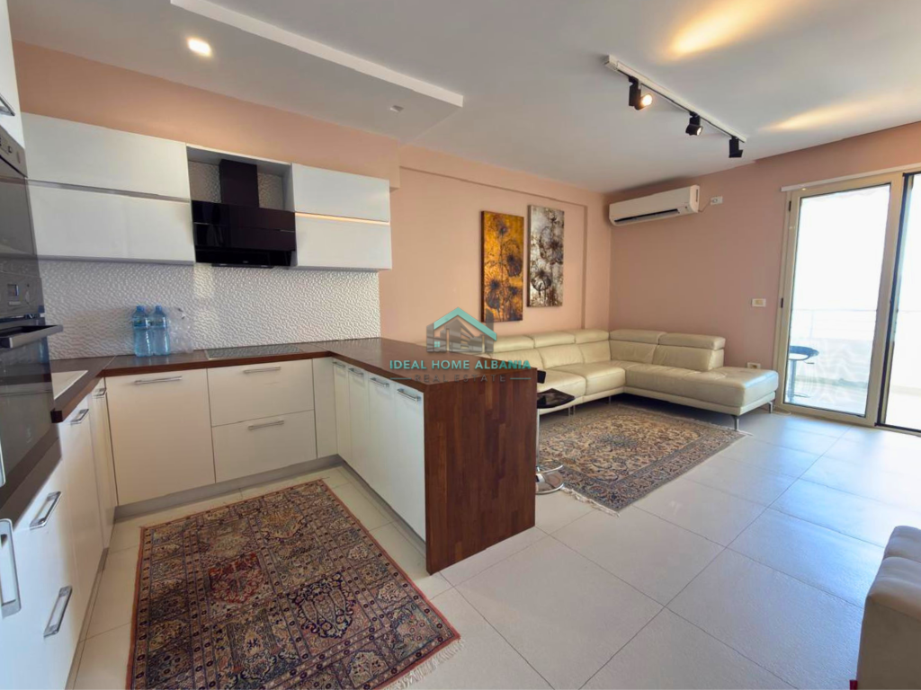 Shitet Apartament 2+1 – Lungomare, Vlorë