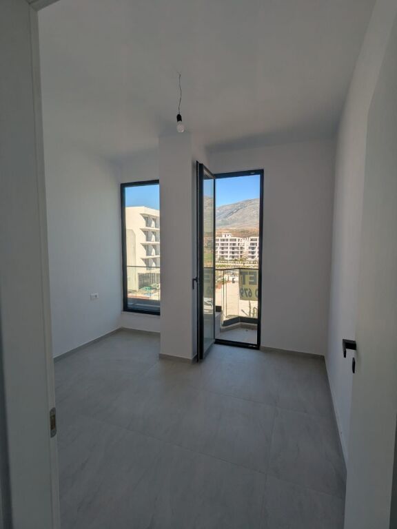 Shitet Apartament 1+1 me pamje anesore deti ne Radhime – Rexhina Palm Resort