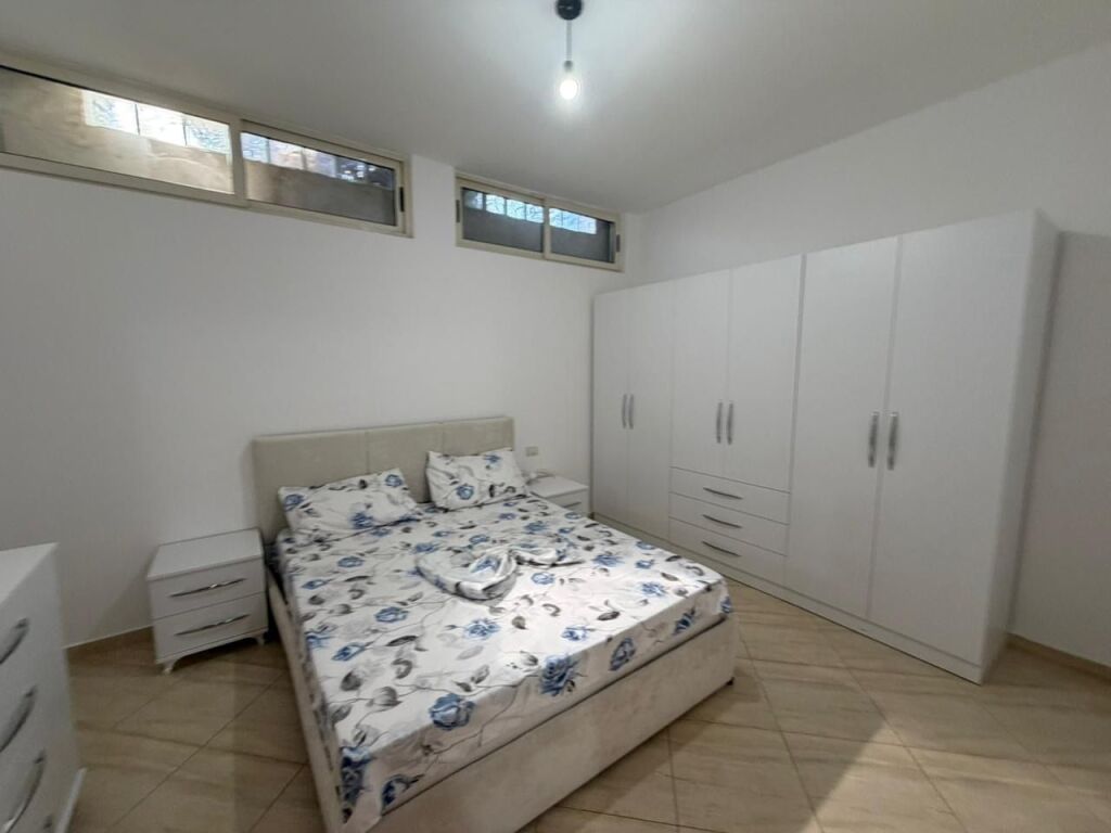 JEPET ME QERA Apartament 2+1, Fresk, pranë pikës së gazit, Rruga “Muhamet Deliu”