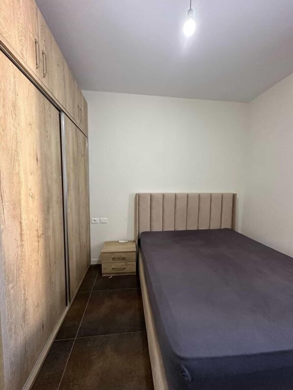 Shitet, Apartament 1+1 , Plazh-Pranë Urës së Dajlanit ,Durrës