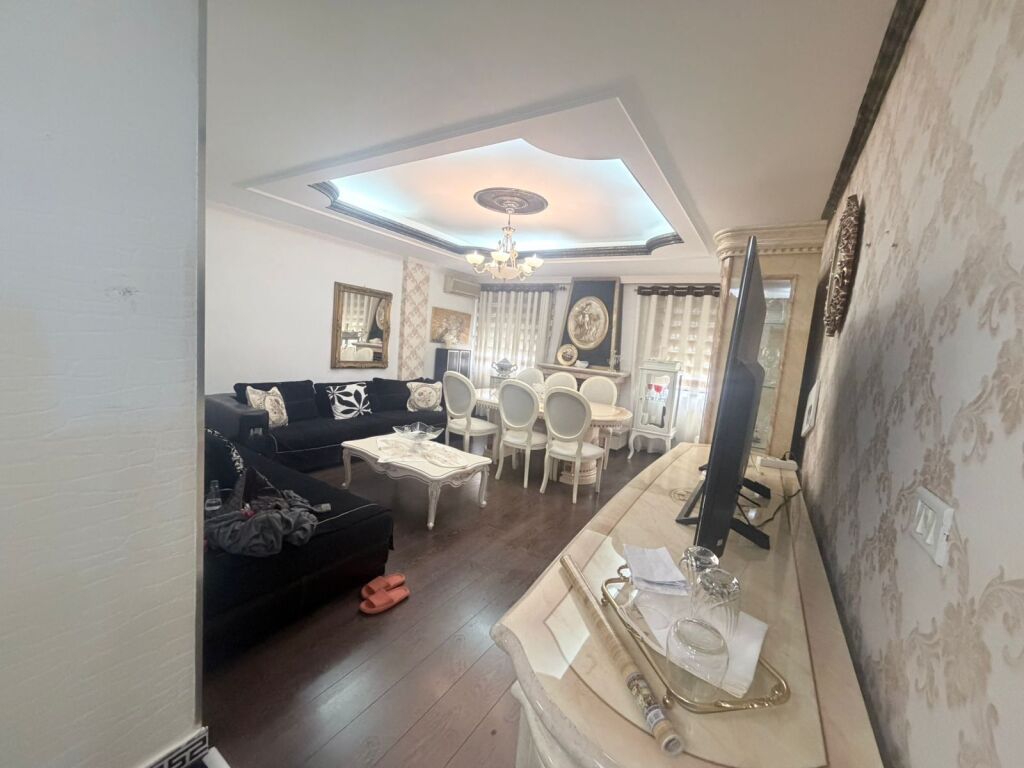 Apartament 2+1 me qira ne Bllok tek Vesa Center