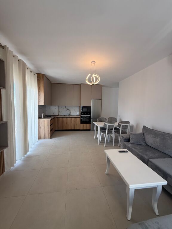 Jepet me qera apartament 2+1+2