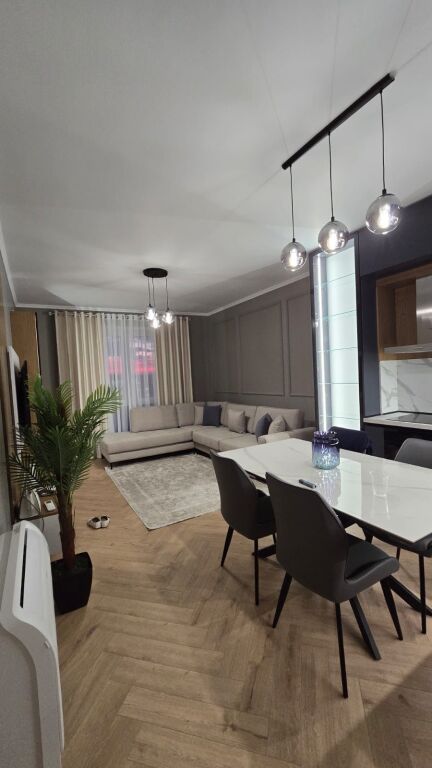 Apartament 2+1 me qira tek Univers City