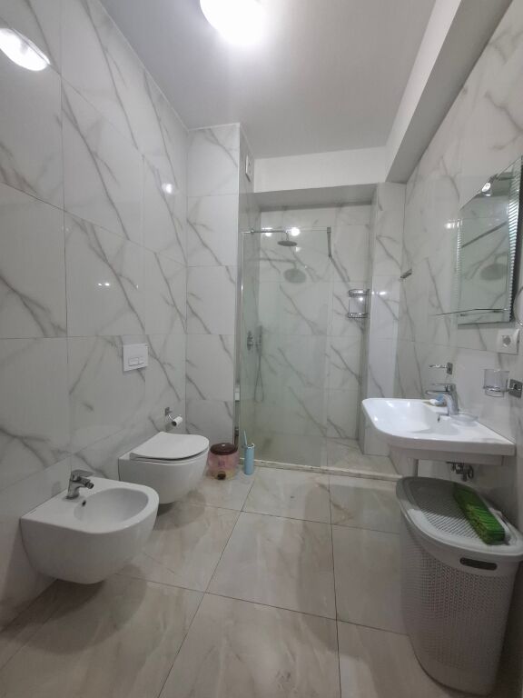 Appartamento 2+1+balcone - 320Eur/mese 📍Ali Dem, complesso Mangalem