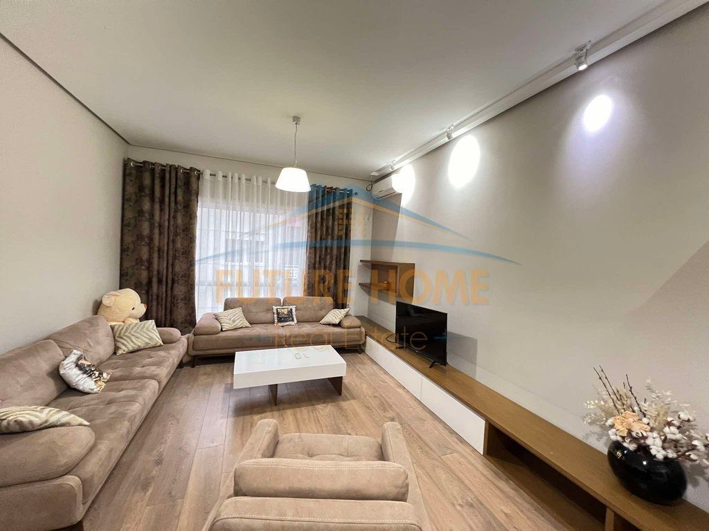 Apartment 1+1, Botanical Garden, Tirana.