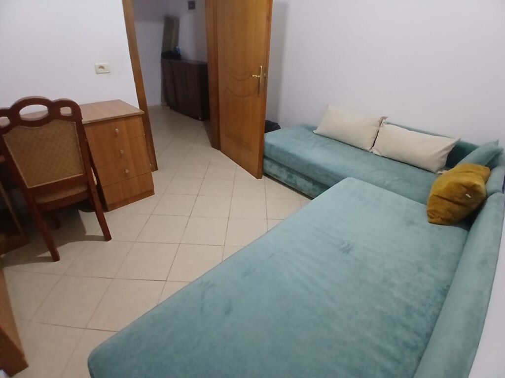 Jepet Me Qera Apartament 2+1+1 Ballkon
