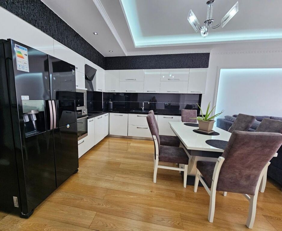 🏡 Jepet me Qira Apartament 2+1+2 pranë Kopshtit Zoologjik, Tiranë
