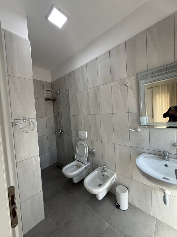 Jepet me qera apartament 2+1+2