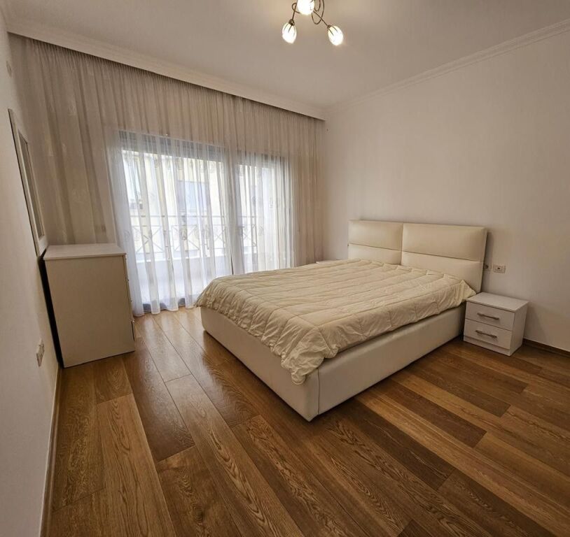 🏡 Jepet me Qira Apartament 2+1+2 pranë Kopshtit Zoologjik, Tiranë