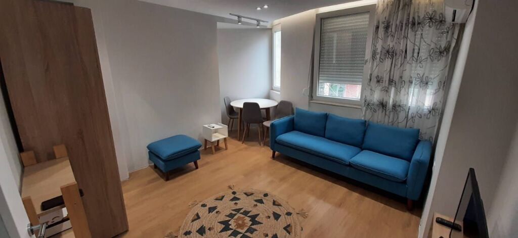 Apartament me Qira - Kati 4, Vendndodhja në qendër të qytetit