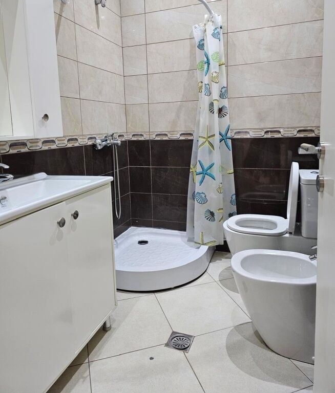 🏡 Jepet me Qira Apartament 2+1+2 pranë Kopshtit Zoologjik, Tiranë