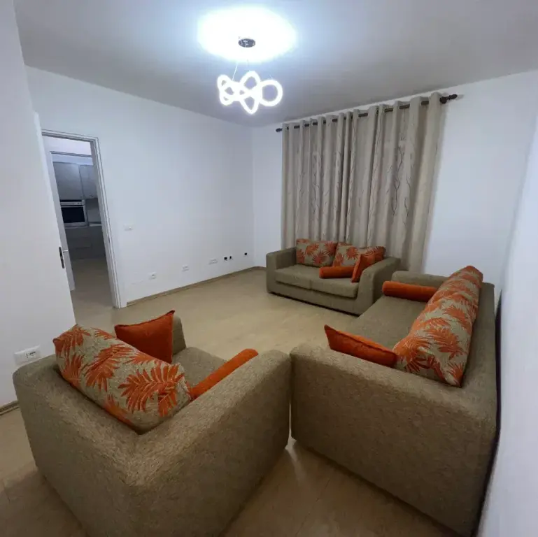 Qera | Apartament 2 + 1 | Yzberisht | 400 €/muaj