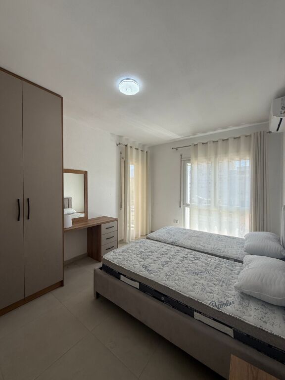 Jepet me qera apartament 2+1+2