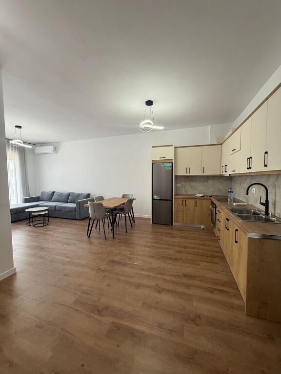 Jepet me qera apartament 2+1+2